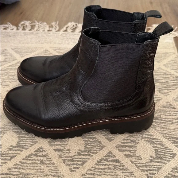 Black leather Chelsea boots - Picture 2 of 12